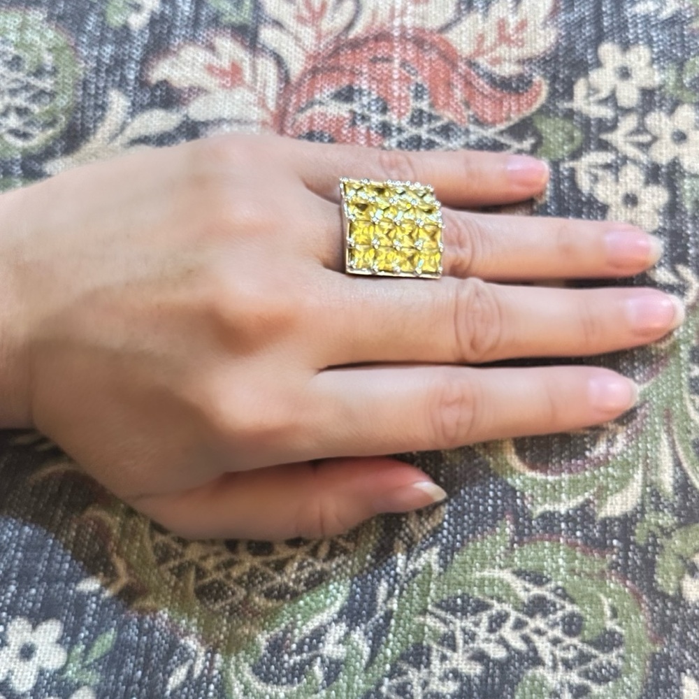 Elegant Silver and Yellow Citrine crystal Ring